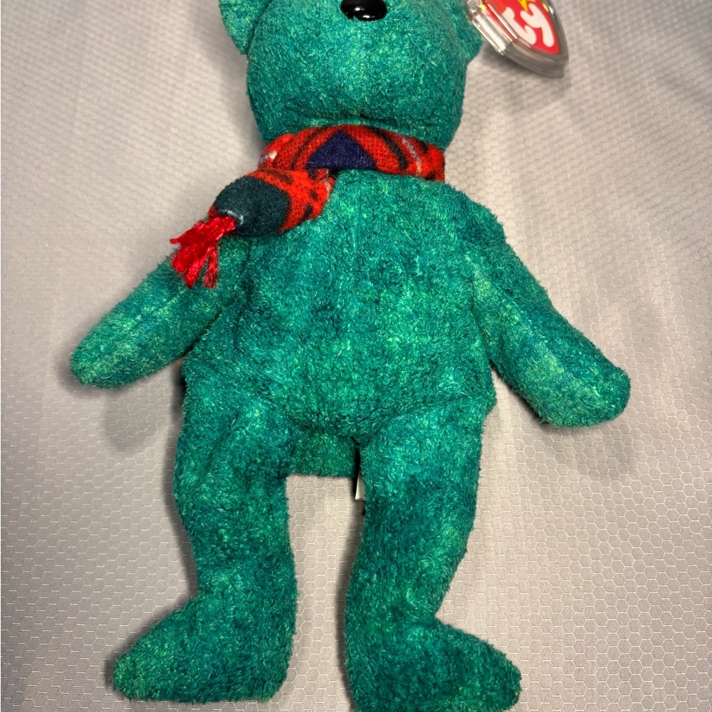 Ty Beanie Baby Wallace Holiday Green Bear With Scarf  1999 with tags